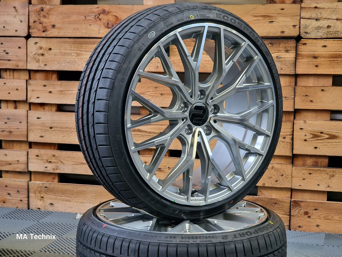 Sommerkomplettradsatz 235/35 R19 Wheelworld WH37 8,5x19 ET48 daytonagrau frontpoliert