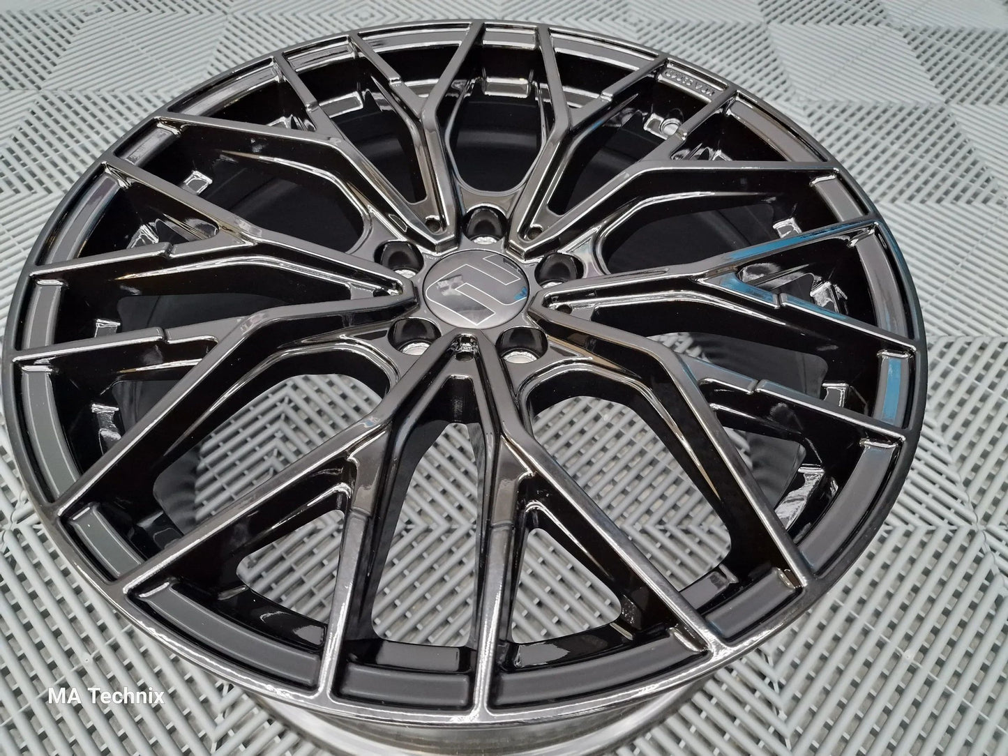 2DRV by Wheelworld WH37 18 Zoll 8Jx18 ET30 5x112 schwarz