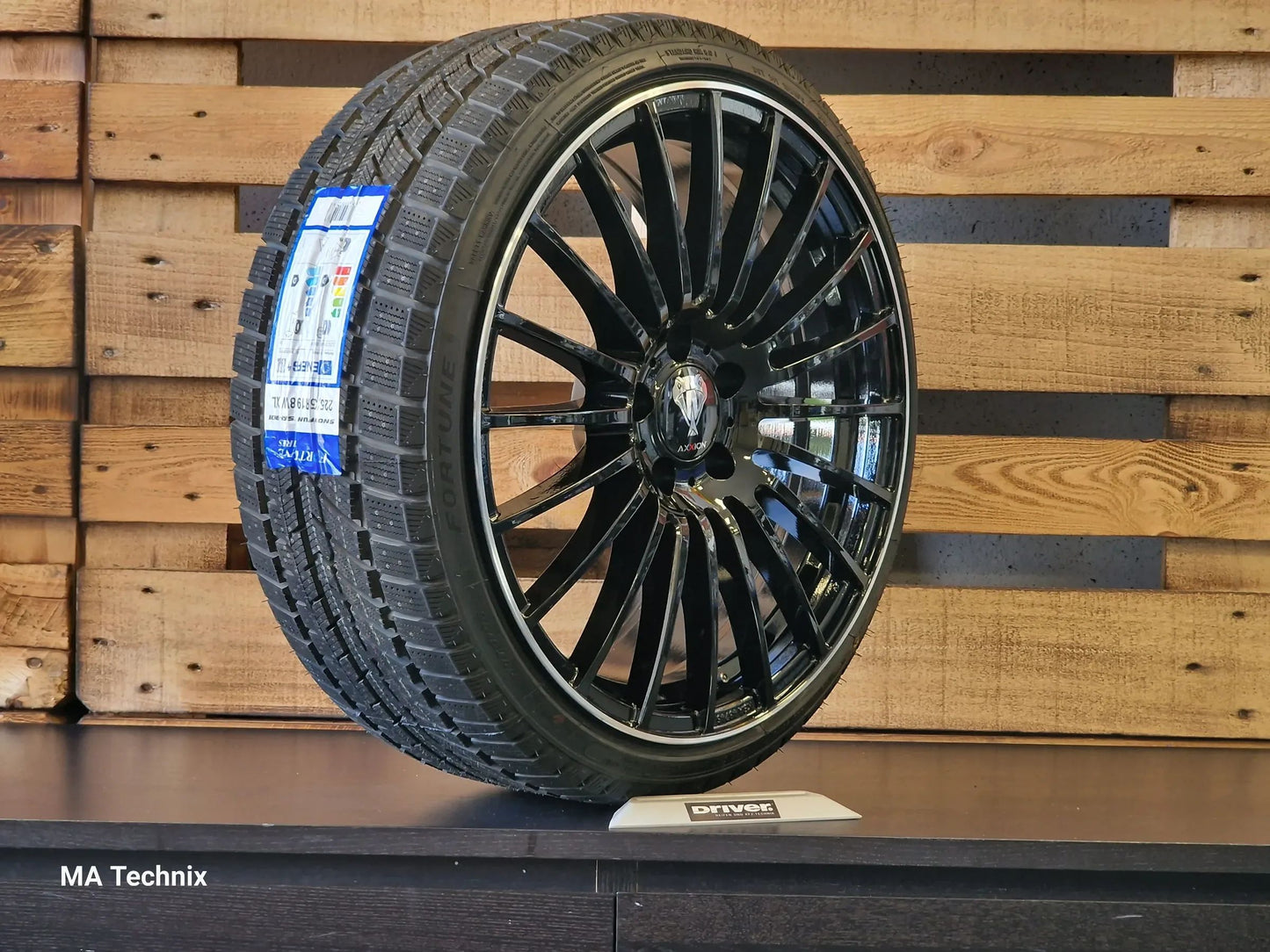 Axxion AX5 8x18 ET45 5x112 Winterkomplettrad 225/40 R18