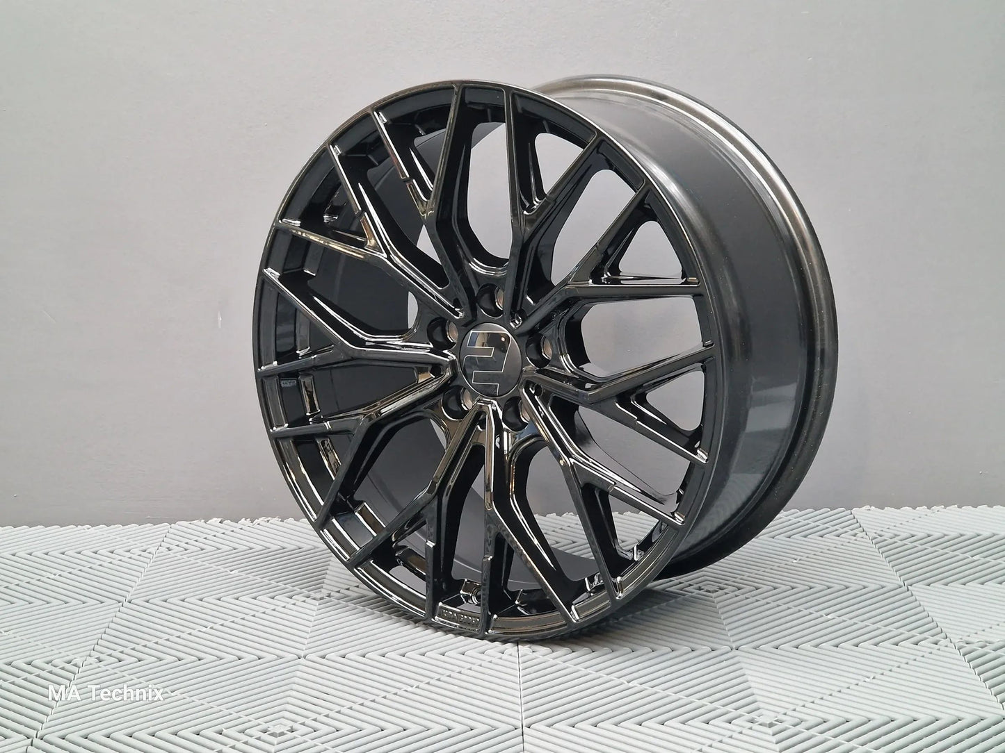 2DRV by Wheelworld WH37 18 Zoll 8Jx18 ET30 5x112 schwarz