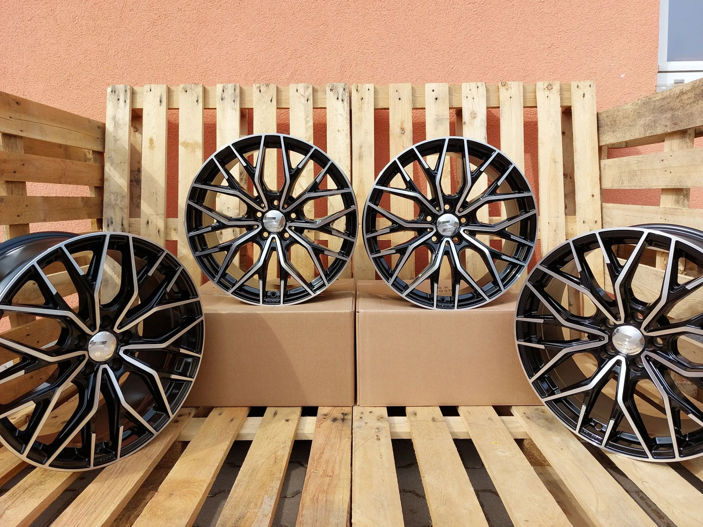 Wheelworld WH37 19 Zoll 8,5Jx19 ET40 5x112 schwarz poliert