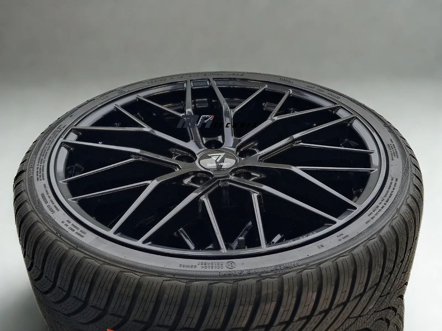 Sommer Kompletträder, V1 Wheels DS2, 20 Zoll 9Jx20 ET45 5x120, schwarz mit 275/35 R20