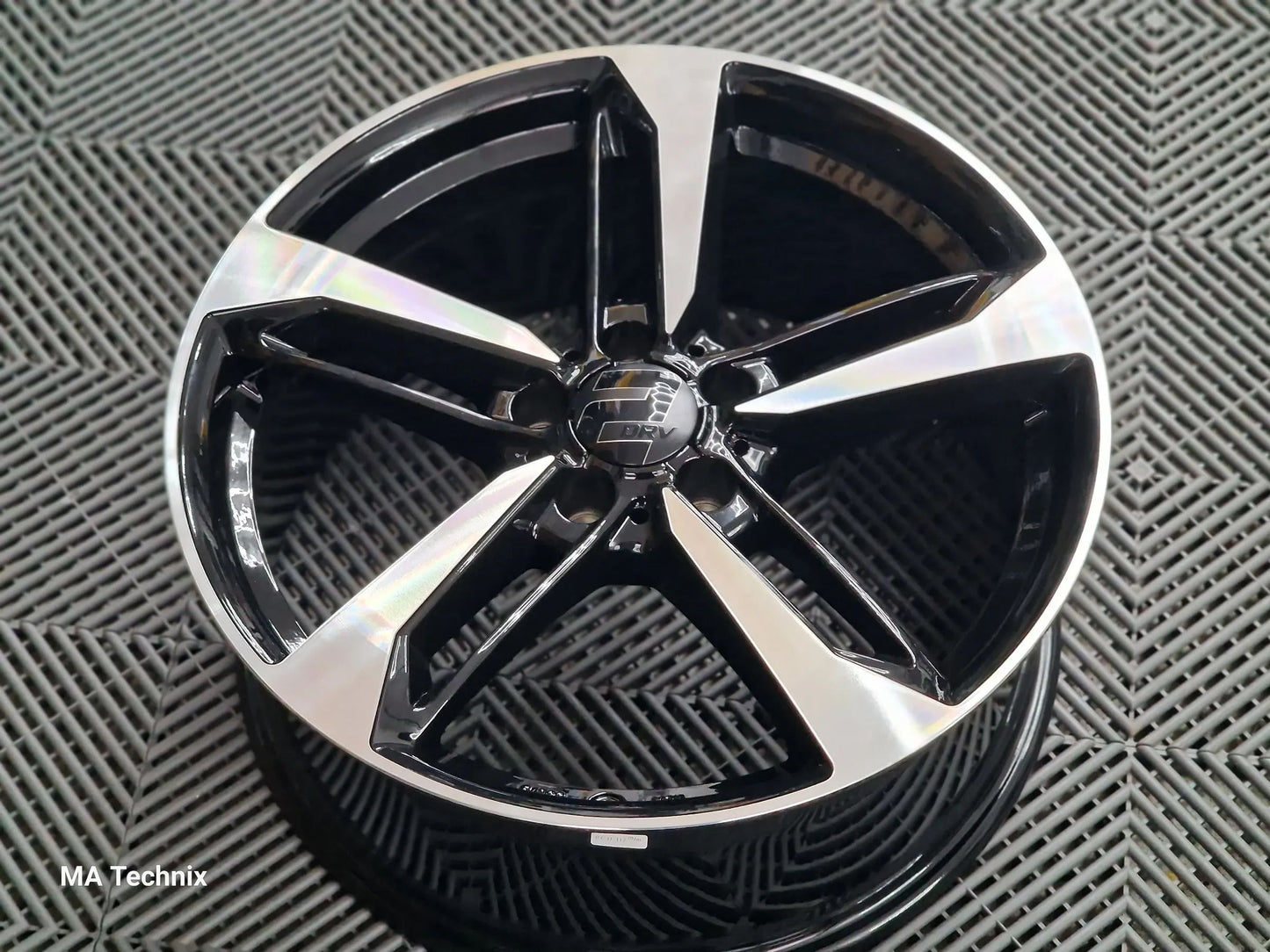 Wheelworld WH36 8,5x19 ET30 5x112 schwarz frontpoliert