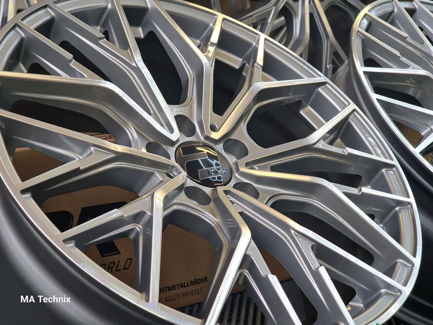 Wheelworld WH37 19 Zoll 8,5Jx19 ET48 5x112 daytonagrau frontpoliert