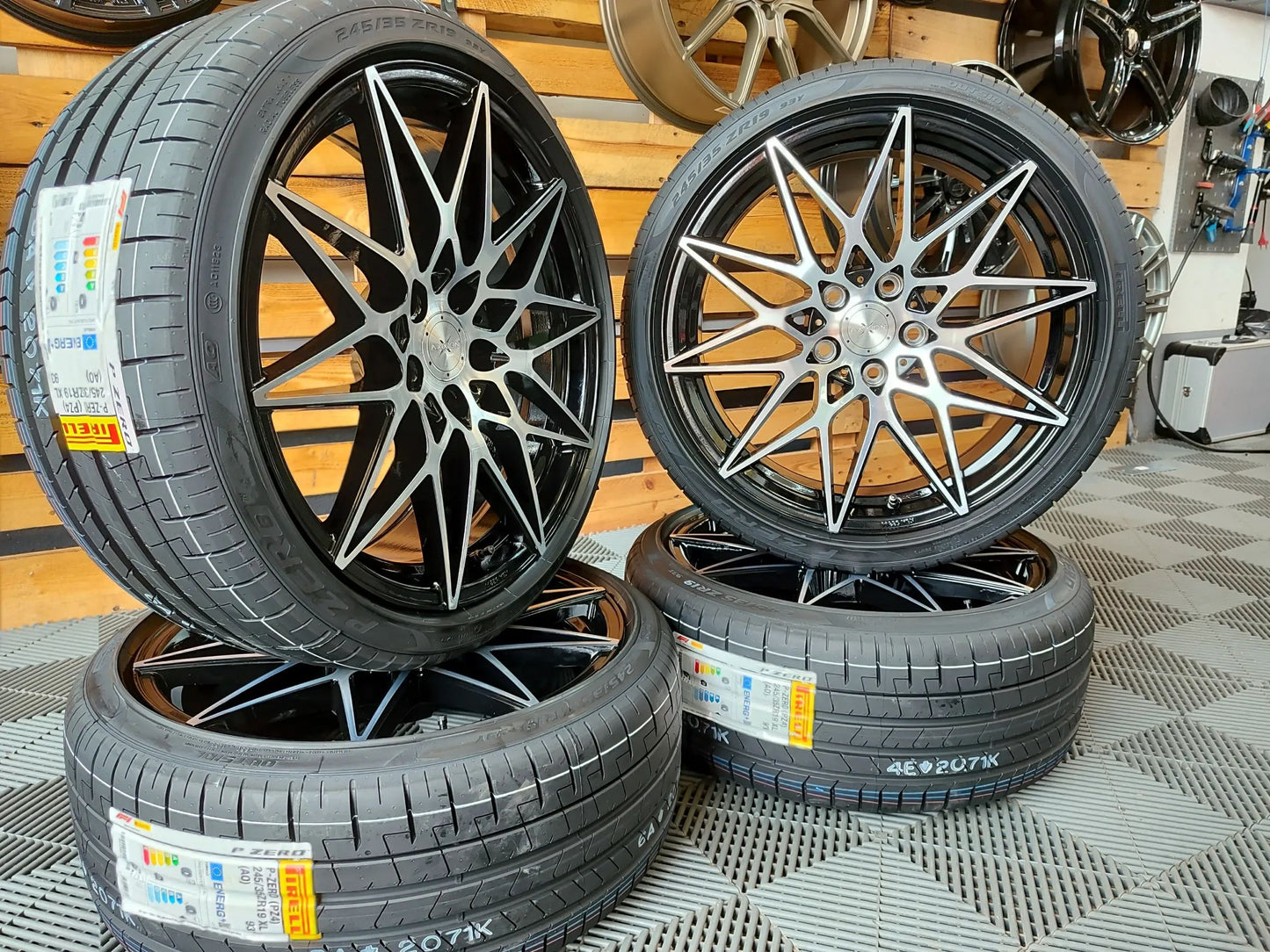 19 Zoll Sommerkompletträder 225/40 R19 Axxion 19 Zoll 8,5Jx19 ET35 5x120