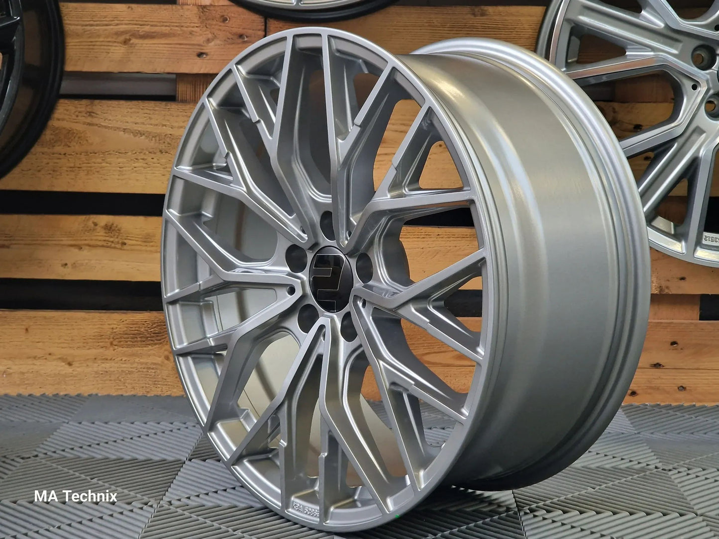 Wheelworld WH37 8x18 ET46 5x114,3 daytonagrau