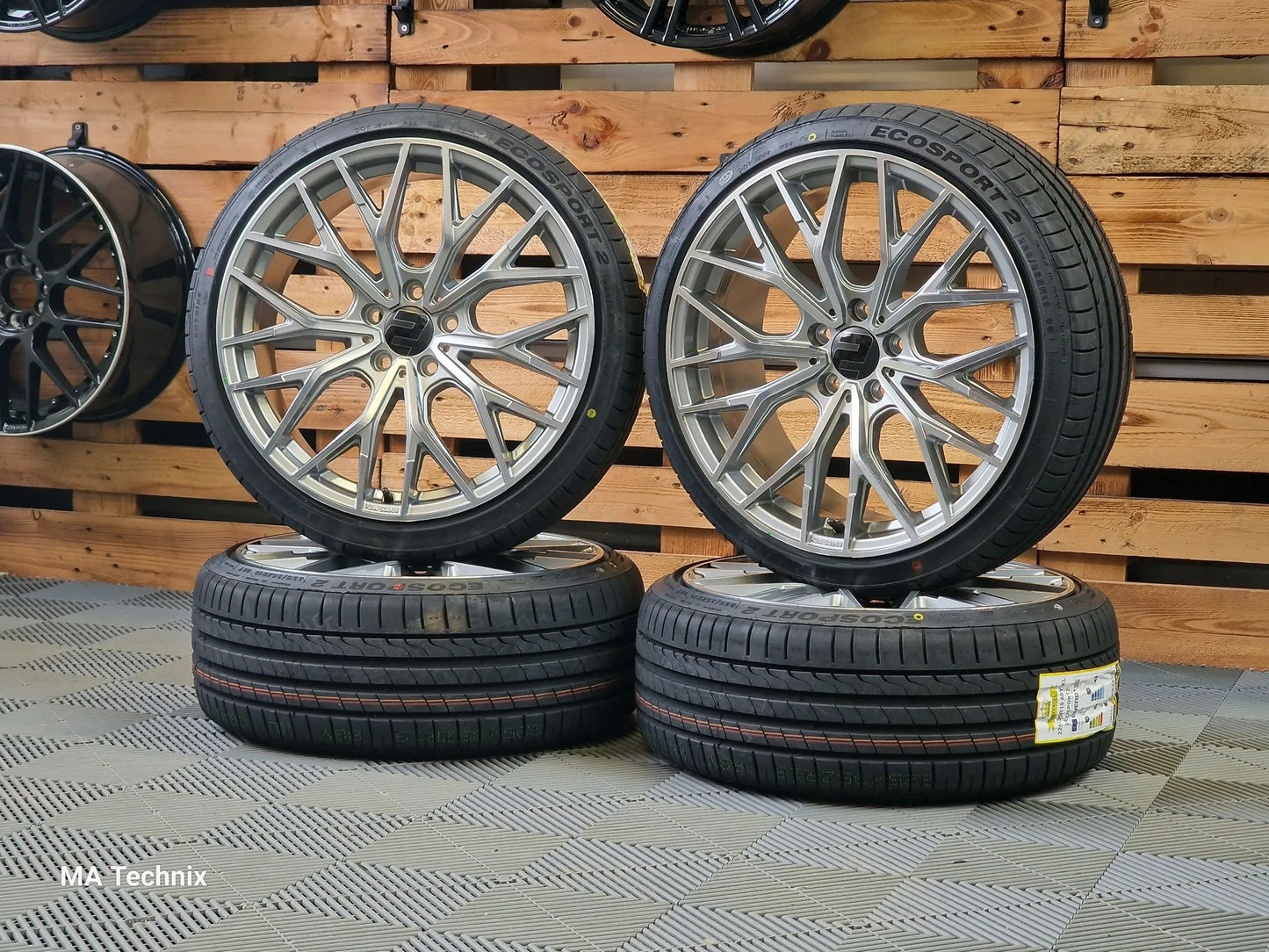 Sommerkomplettradsatz 235/35 R19 Wheelworld WH37 8,5x19 ET48 daytonagrau frontpoliert