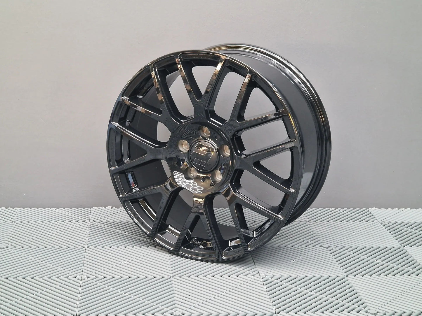 Wheelworld WH26 9x20 ET45 5x120 schwarz